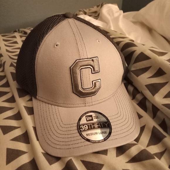 Cleveland Guardians Baseball Cap - Picture 1 of 2